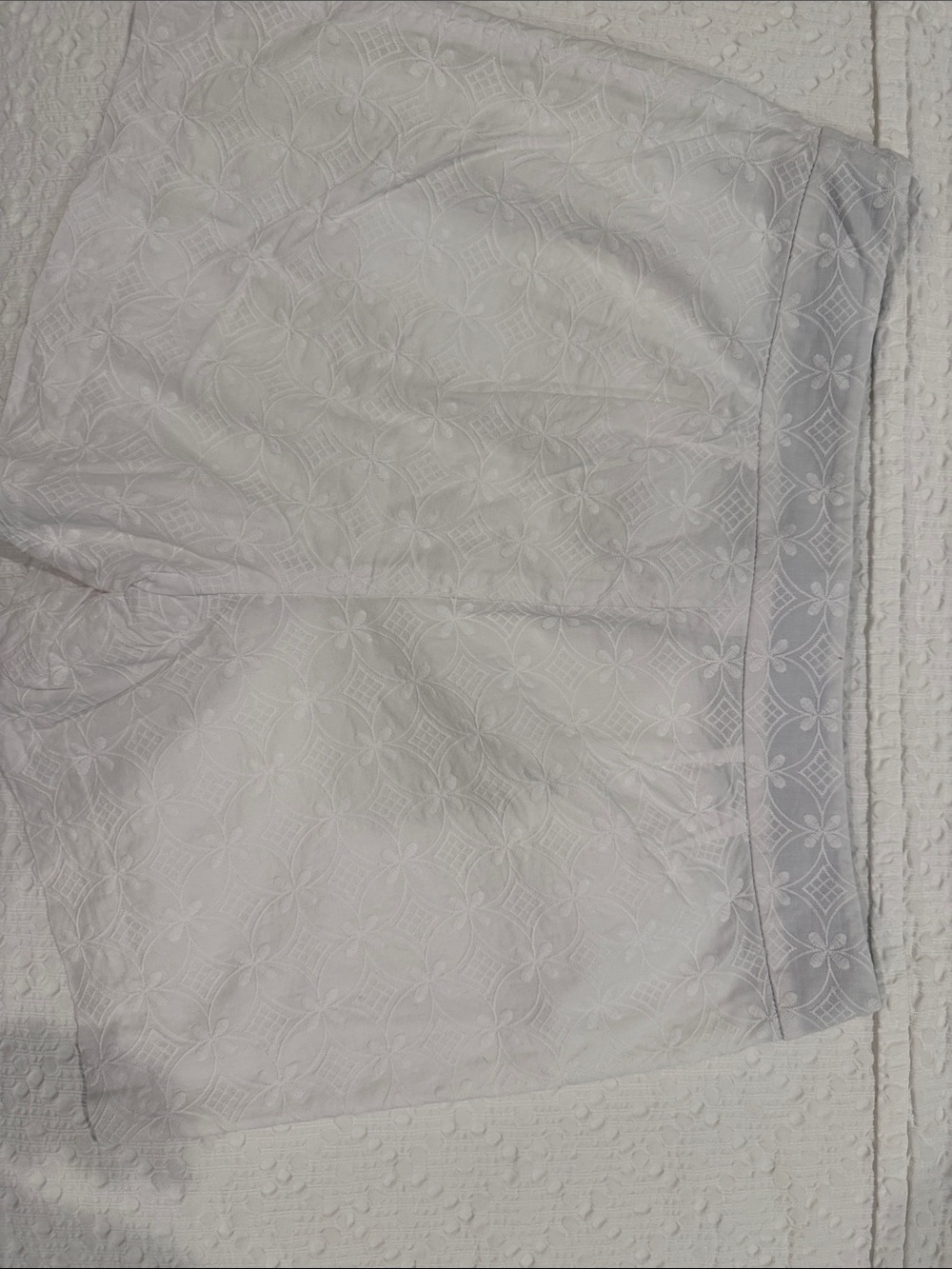 Talbots White Embroidered Lace-Pattern Shorts - Picture 3 of 3